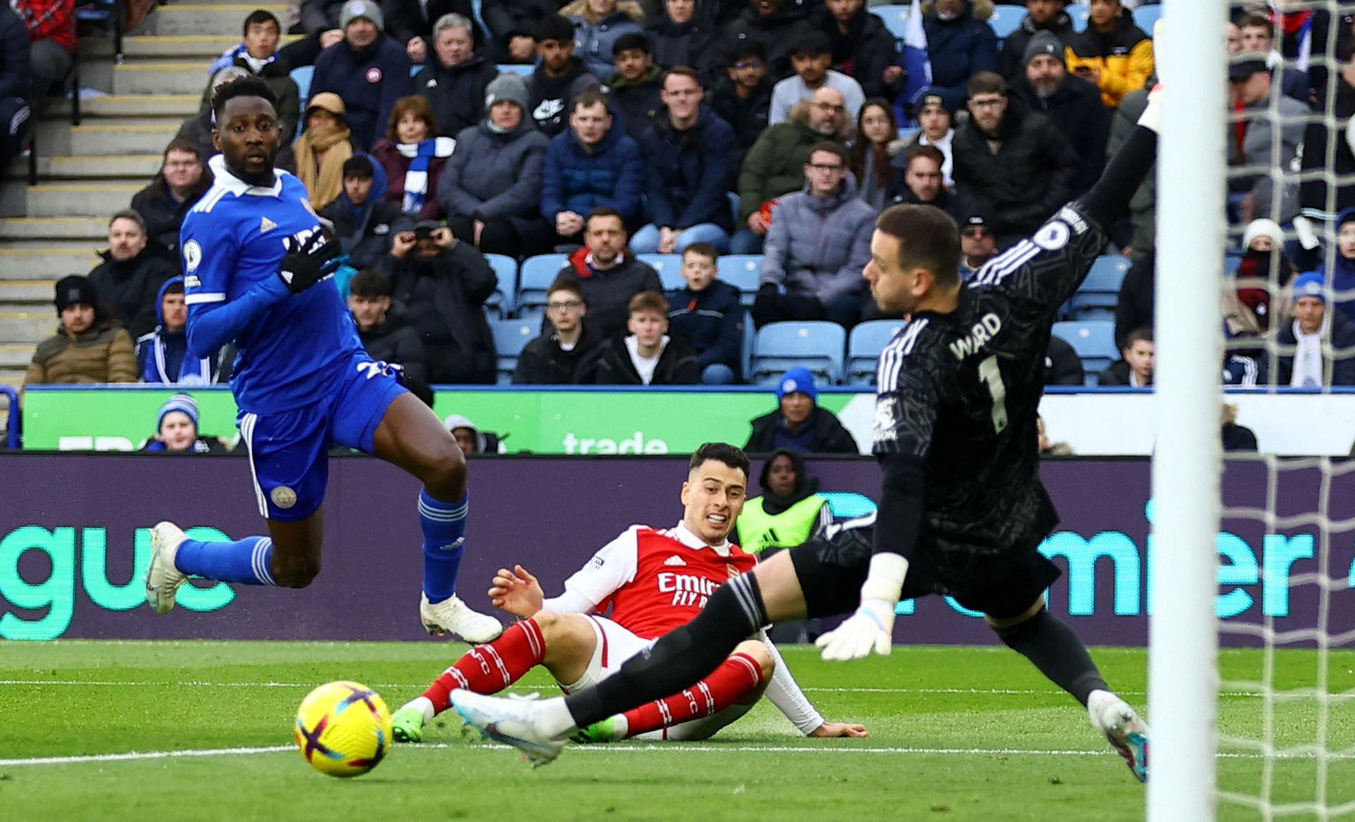 领先于卡塔 领先于卡塔